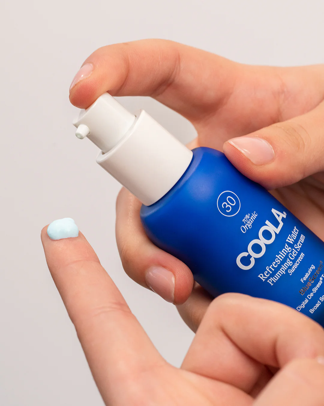 Refreshing Water Plumping Gel Serum - Image 5