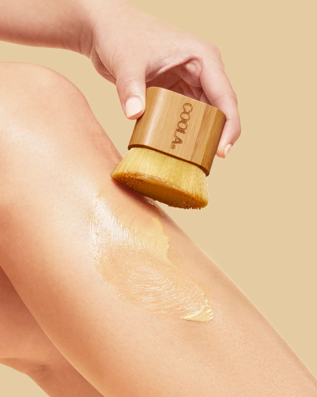 Sunless Tan Kabuki Body Brush - Image 3